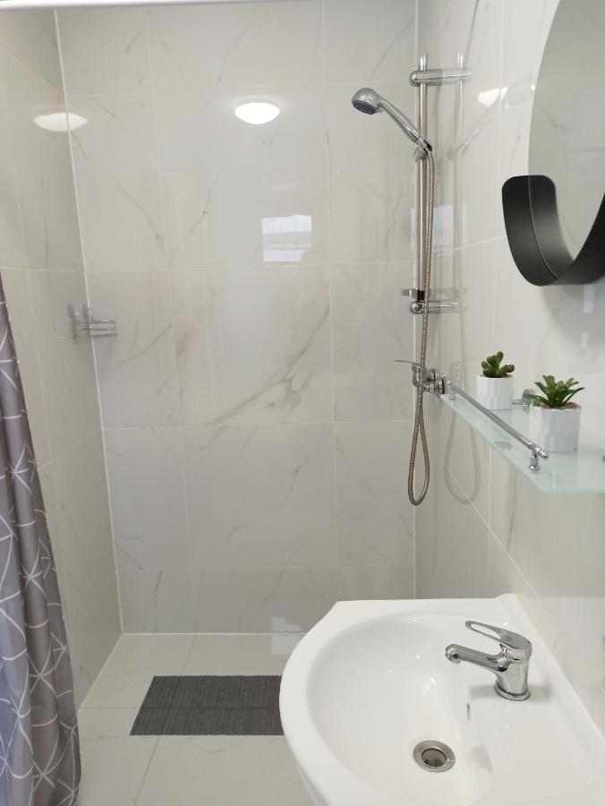 Grafit Apartmanok Hajdunanas Luaran gambar